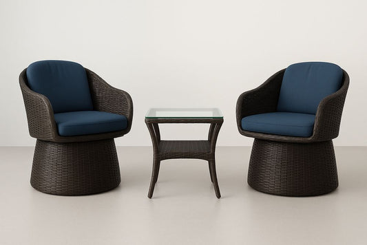 Ensemble de jardin en rotin marron avec coussins bleus, 2 fauteuils et table en verre